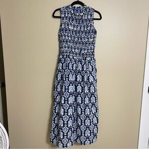 J. McLaughlin Ciri Dress in Blue Ikat smocked midi Size medium